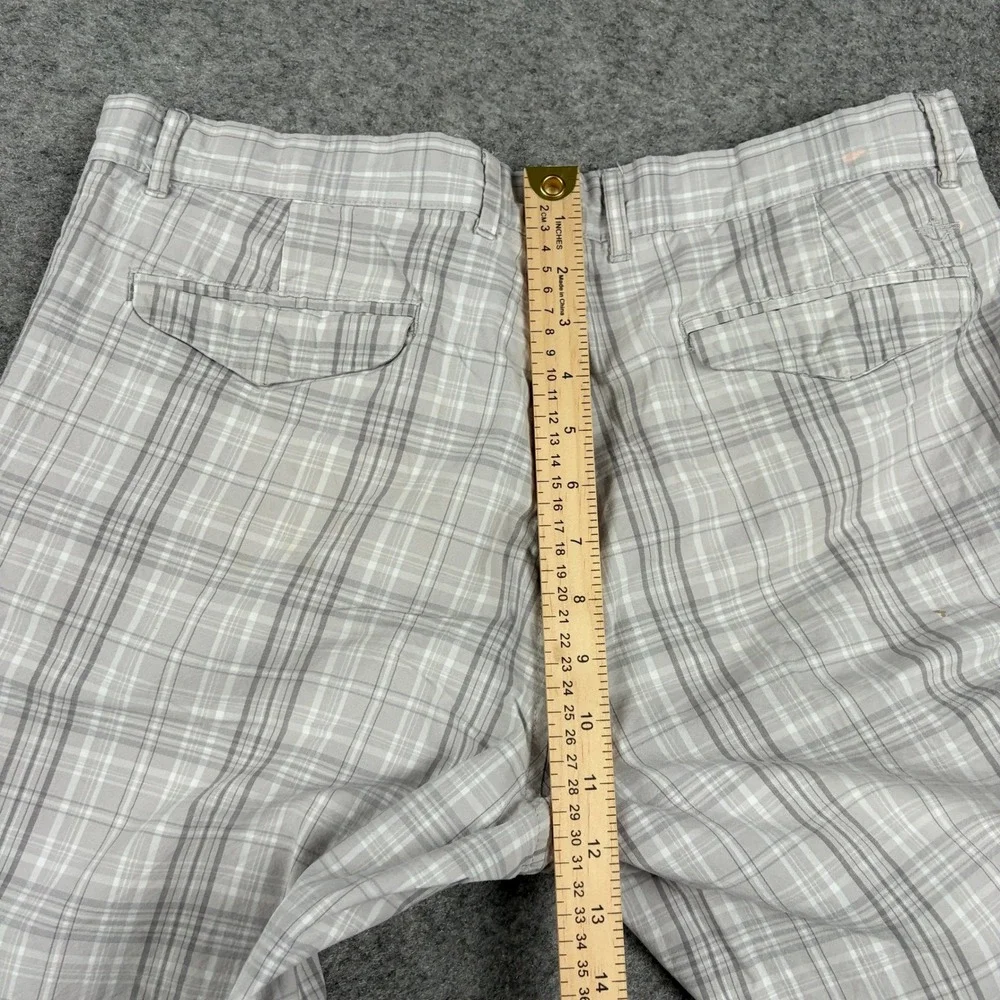 Y2K Dockers Shorts Mens 34 Gray Plaid Cotton Classic Fit Casual Summer Chino 00s